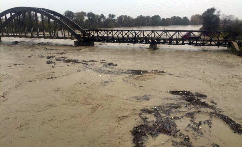 Moti i keq: Lumi Vjosa dhe Seman dalin nga shtrati, situata në qarqet e tjera
